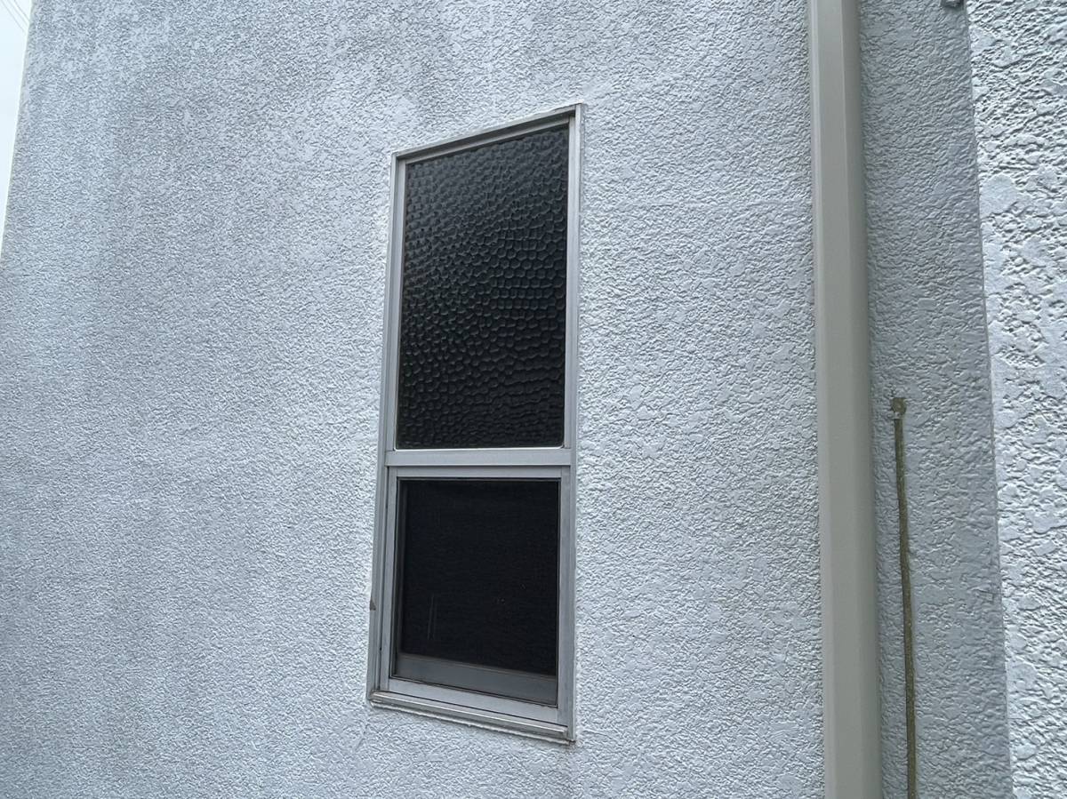 マサキトーヨー住器の窓交換『カバー工法 リプラス』の施工前の写真1