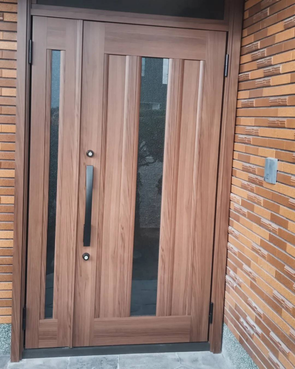 海南トーヨー住器の玄関ドア改修リシェント施工　（和歌山市）の施工後の写真1