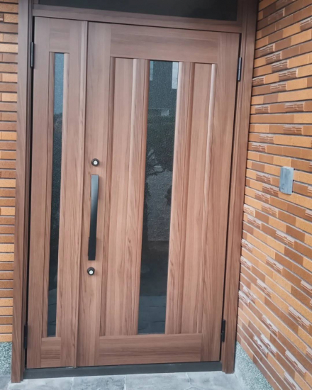 海南トーヨー住器の玄関ドア改修リシェント施工　（和歌山市）施工事例写真1