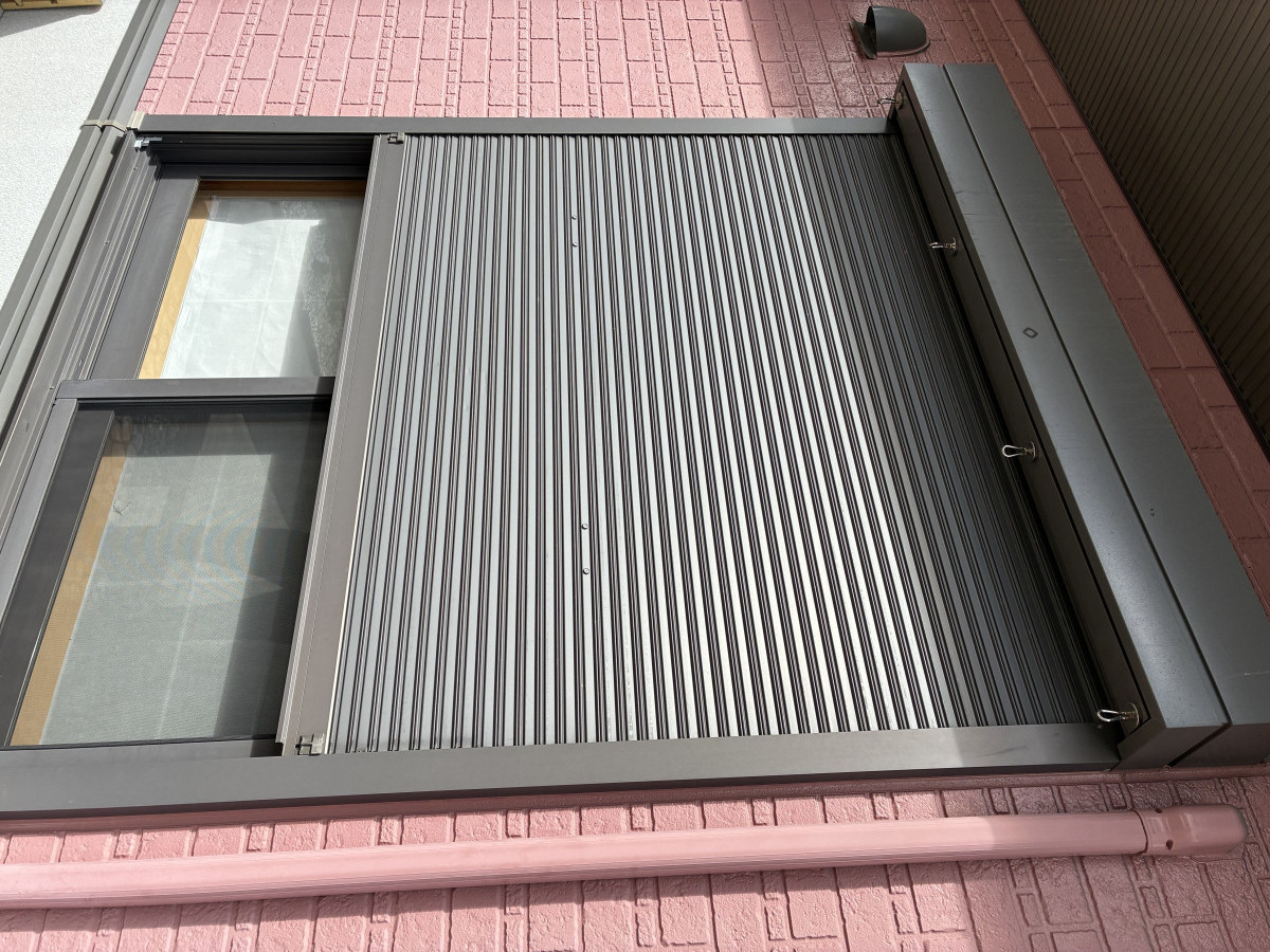 海南トーヨー住器の和歌山市・海南市のシャッター交換は海南トーヨー住器へ｜LIXILリフォームシャッター施工事例の施工前の写真1