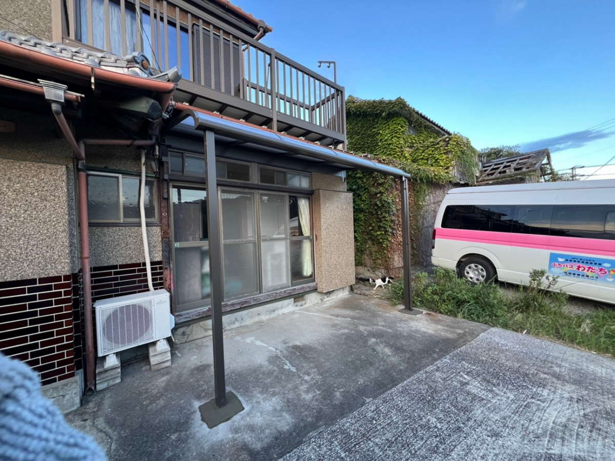 藤野トーヨー住器 市原の『千葉県富津市』ＬＩＸＩＬスピーネ　テラス交換工事の施工後の写真1