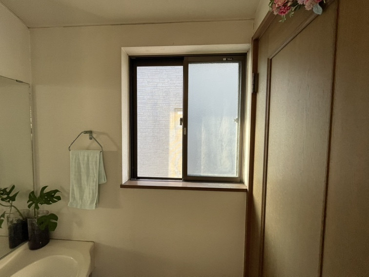 藤野トーヨー住器 市原の『千葉県市原市』補助金活用✦インプラス設置工事③　全部の窓に内窓設置しましたの施工前の写真3