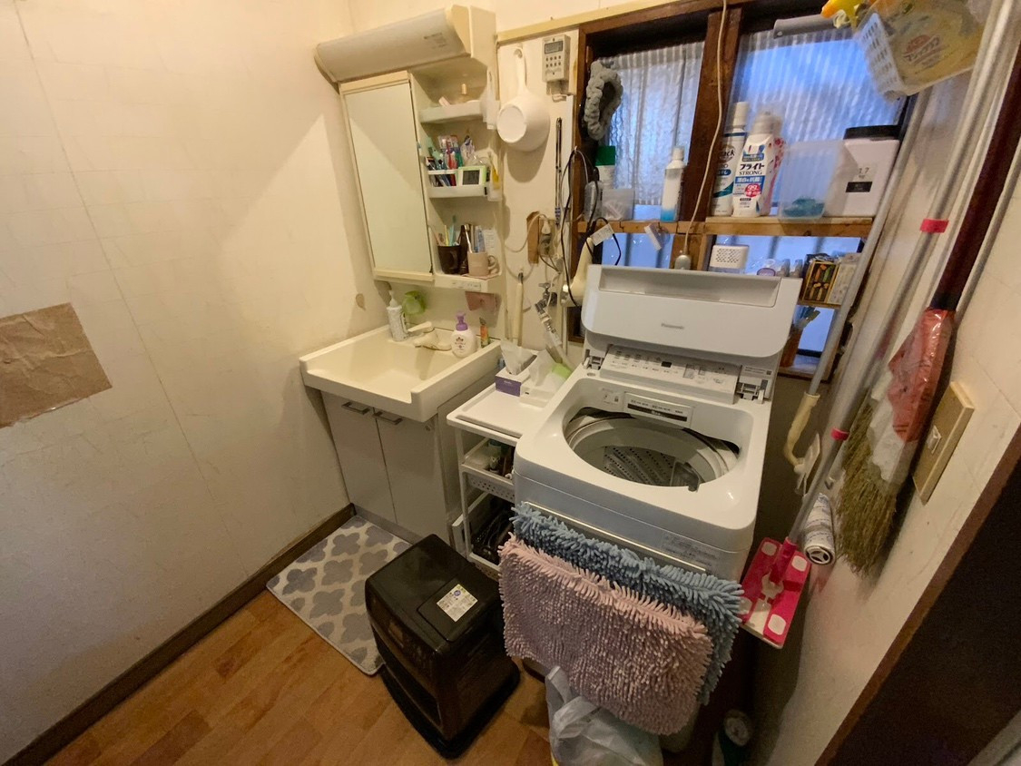 藤野トーヨー住器 市原の『千葉県市原市』洗面脱衣室リフォーム工事の施工前の写真1