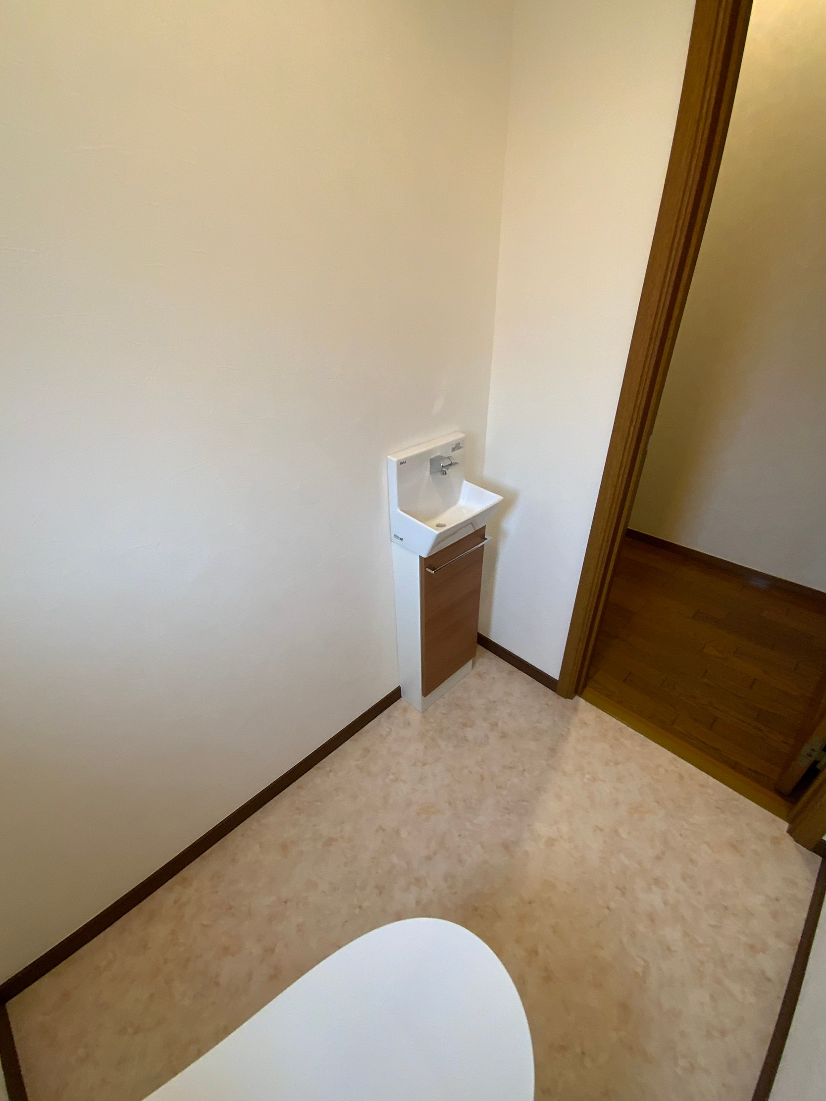 藤野トーヨー住器 市原の『千葉県市原市』トイレリフォーム　ＬＩＸＩＬアメージュの施工後の写真2