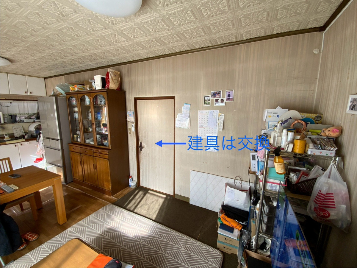 藤野トーヨー住器 市原の『千葉県市原市』リビング床・壁リフォーム工事の施工前の写真2